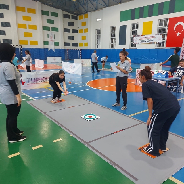 15 Temmuz Hemsball Turnuvasında 65 sporcu madalya için yarıştı