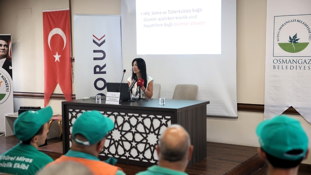 Temizlik işçilerine "Hepatit B" eğitimi
Osmangazi Belediyesi'nden koruyucu sağlığa güçlü destek