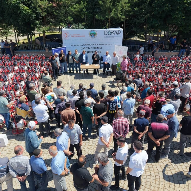 Gökçedere'de 250 işletmeye makine ve ekipman dağıtıldı
