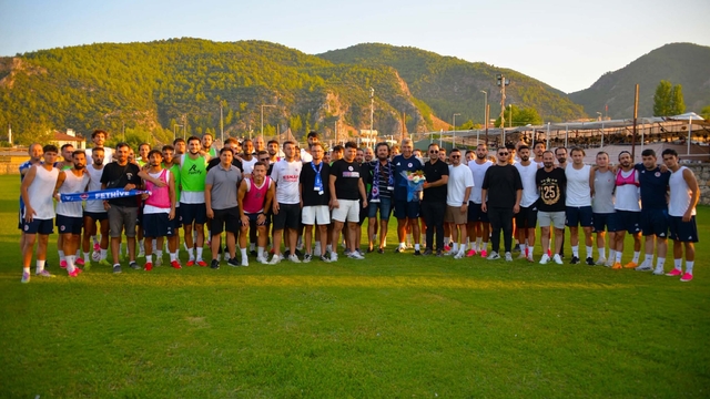 Fethiyespor taraftarından takıma tam destek