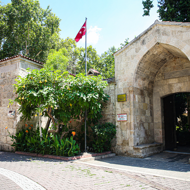 Unutulmaya yüz tutmuş sanatlar tarihi medresede hayat buluyor
