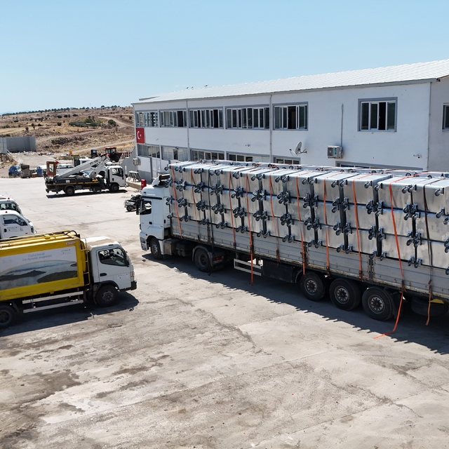 Ayvalık'a 1000 yeni çöp konteyneri