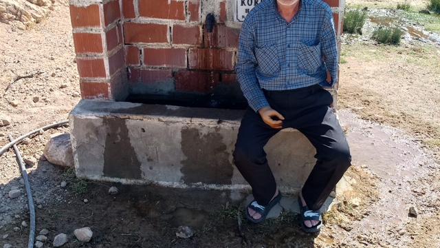 Doğup büyüdüğü köyüne 8 çeşme yaptırdı
Burhaniye'de engelli Ramazan hayır çeşmeleri için yardım bekliyor