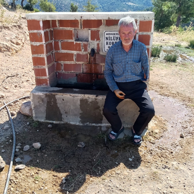 Doğup büyüdüğü köyüne 8 çeşme yaptırdı
Burhaniye'de engelli Ramazan hayır ç...