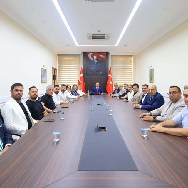 Vali Akbıyık  "Muğlaspor'un başarısı şehre dinamizm katacak"
