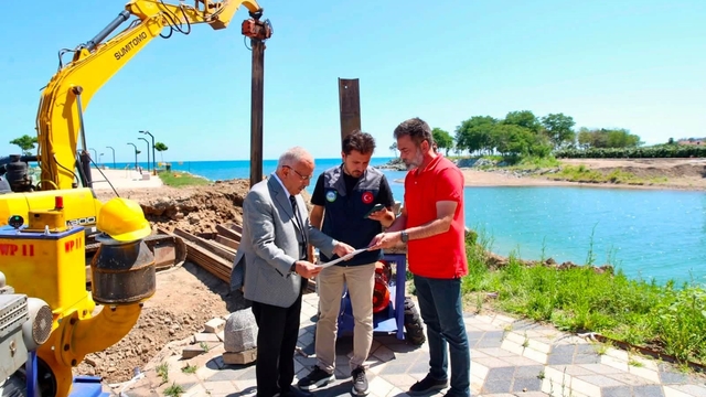 Kordon Park'ın iki etabını birbirine bağlayacak yaya köprüsünde çalışmalar sürüyor