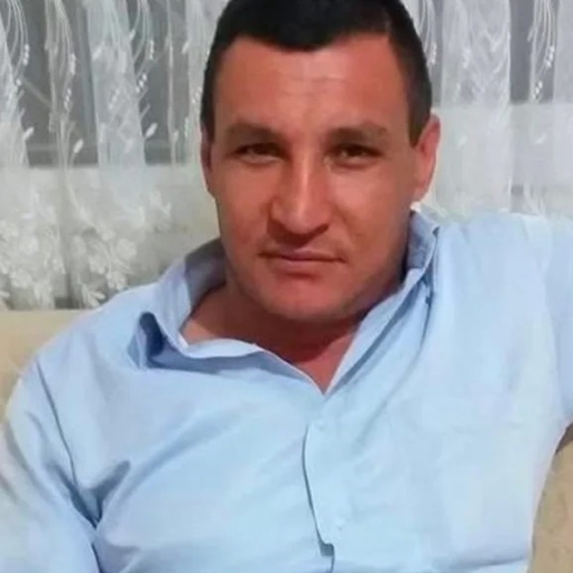 Unuttuğu telefonunu almaya giderken arabanın çarptığı servis şoförü hayatın...