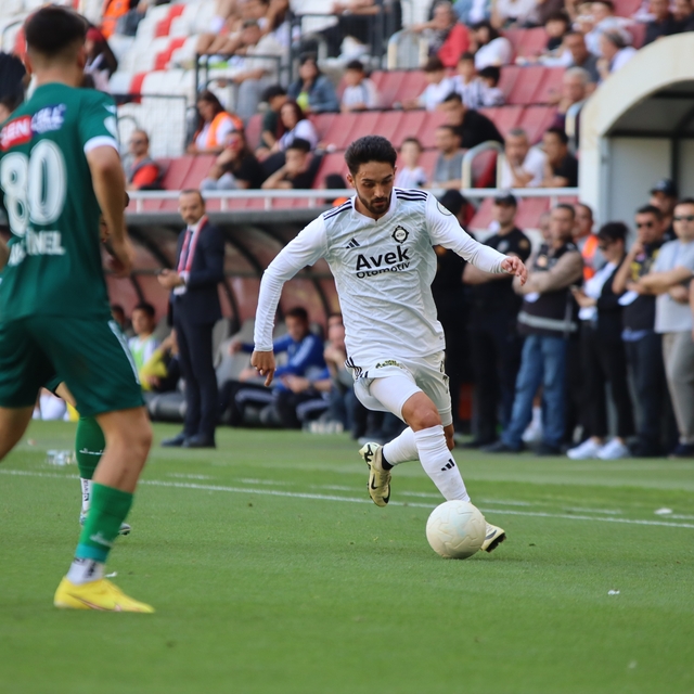 Altaylı Onur Efe, Gaziemir Spor'la anlaştı