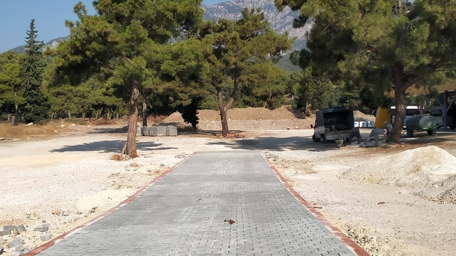 Kemer genelinde çalışmalar aralıksız sürüyor