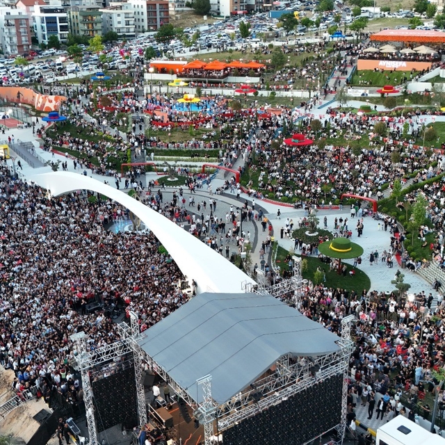 Kent Gözü, Menemen'de yeni buluşma adresi oldu