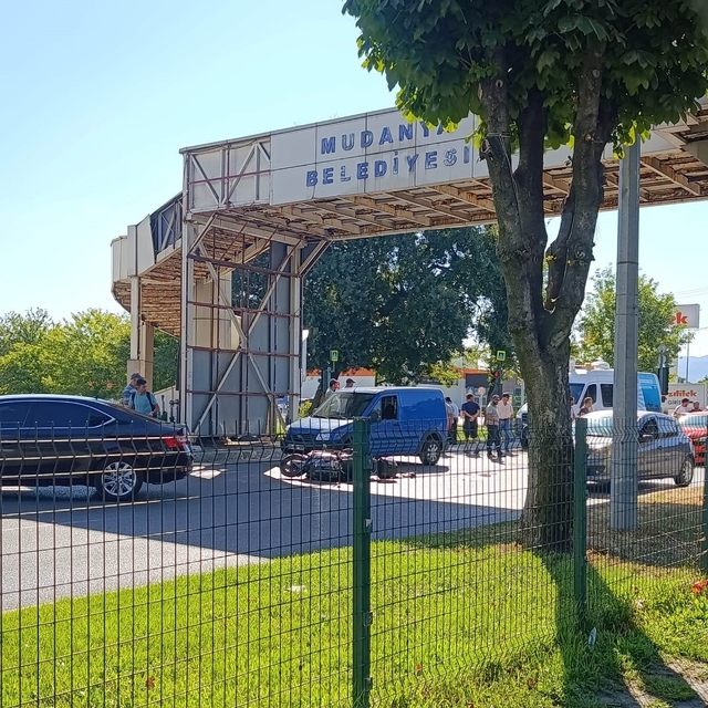 Mudanya'da otomobille motosiklet çarpıştı: 1 yaralı