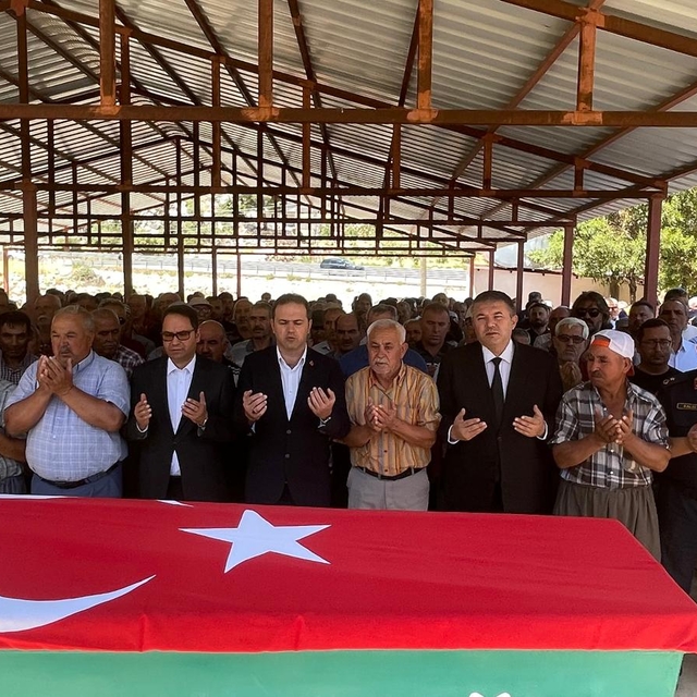 Mersin'de 97 yaşında vefat eden Kore gazisinin cenazesi defnedildi