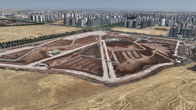 Diyarbakır'da Mezopotamya Kent Parkı'nda çalışmalar sürüyor