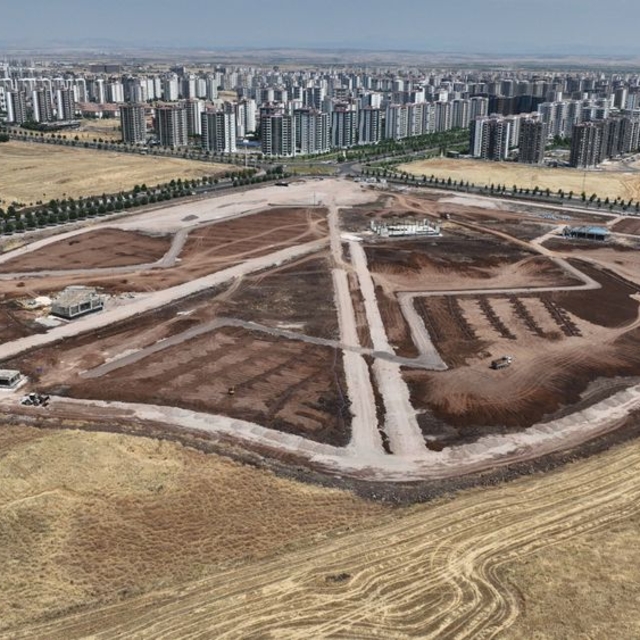 Diyarbakır'da Mezopotamya Kent Parkı'nda çalışmalar sürüyor