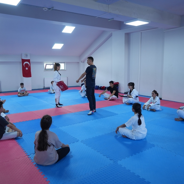 Yaz Spor Okulları'nda tekvandoya yoğun ilgi
