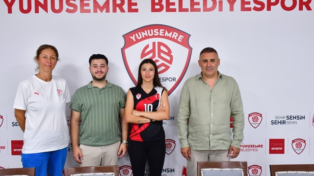 Yunusemre'de Tuğçe Köse yuvada kaldı