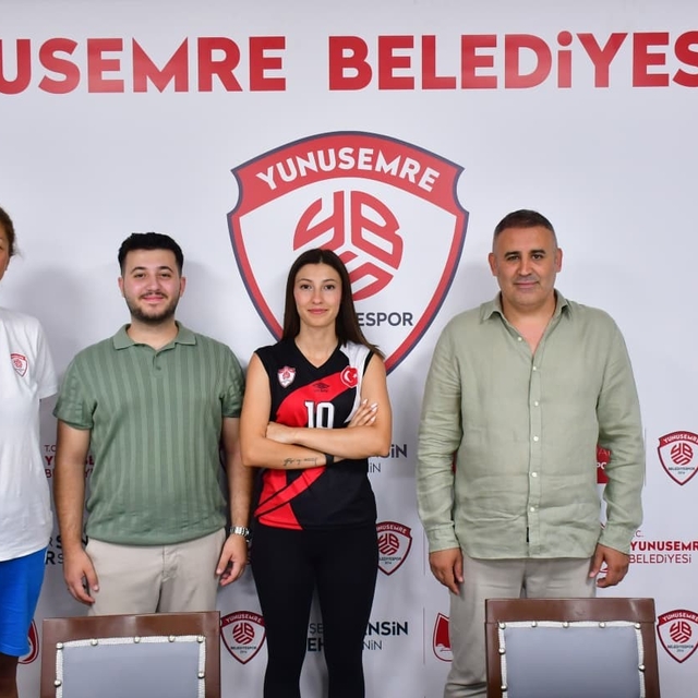 Yunusemre'de Tuğçe Köse yuvada kaldı