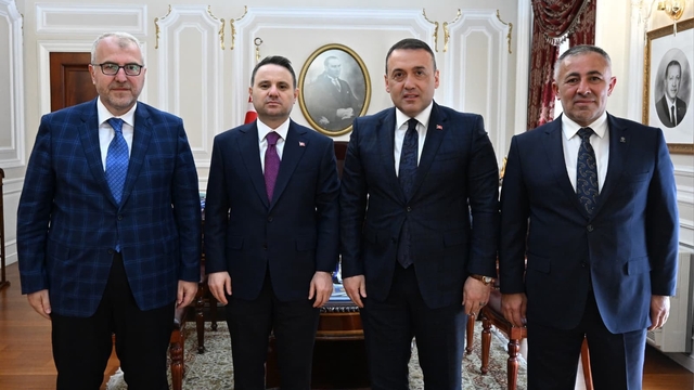Bilecik heyeti Adalet Bakanı Gürlek ile kentteki çalışmaları ve projeleri değerlendirdi