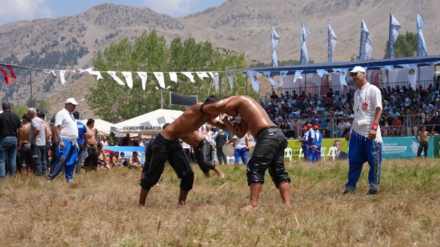Geleneksel Gökbel Yağlı Pehlivan Güreşleri ve Festivali 30 Temmuz'da başlıyor