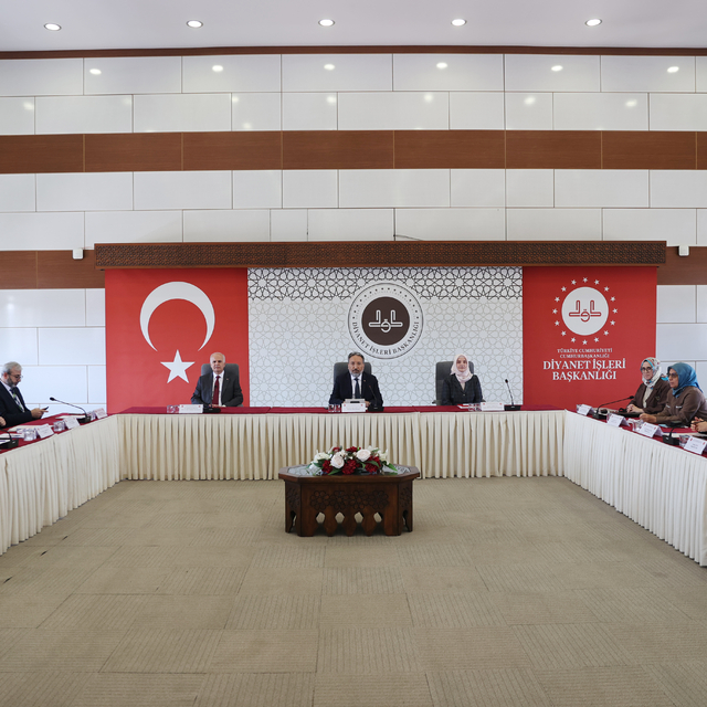 Diyanet İşleri Başkanı Arpaguş, Çocukluk Dönemi Kur'an Öğretimi Çalıştayı'n...