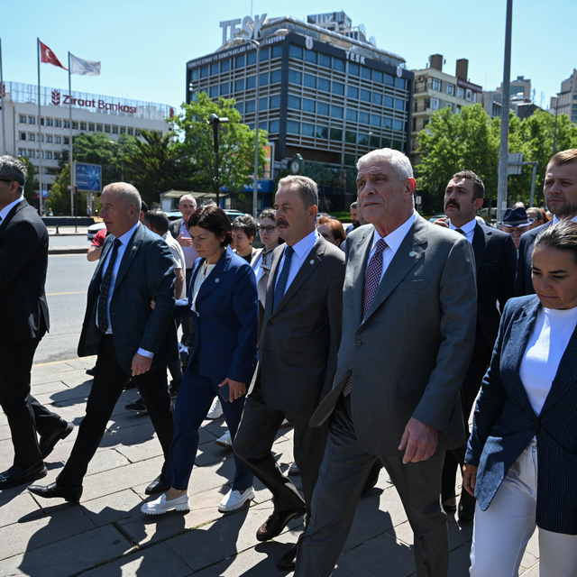 Dervişoğlu, Güvenpark'ta eylem yapan şehit yakını ve gazileri ziyaret etti: