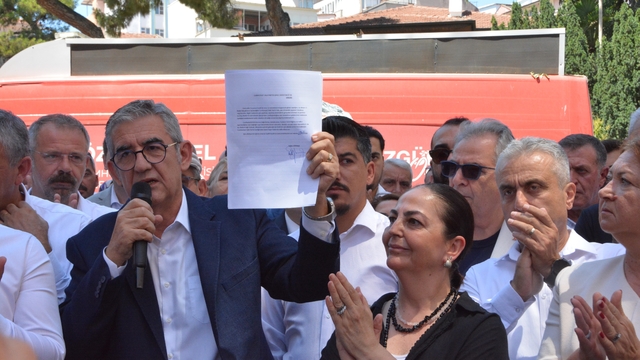 Balıkesir'de CHP'den toplu istifa: İl başkanı, 20 ilçe başkanı ve 12 belediye başkanı istifa ederek Yeni Parti'ye geçti