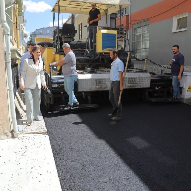 Edirne Belediyesinin üstyapı çalışmaları devam ediyor