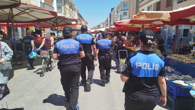 Eskişehir'de polis vatandaşları hırsızlık ve dolandırıcılık olaylarına karşı bilgilendirdi