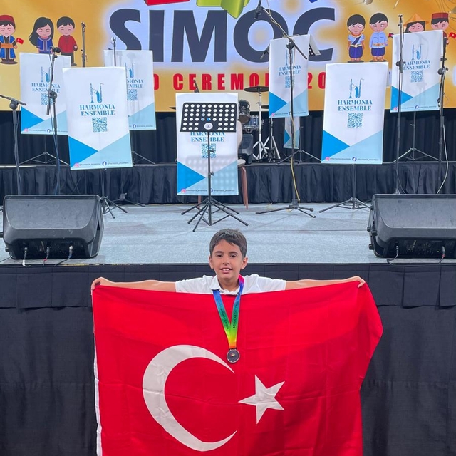 Anamurlu ilkokul öğrencisi Singapur'daki matematik yarışmasında madalya kaz...