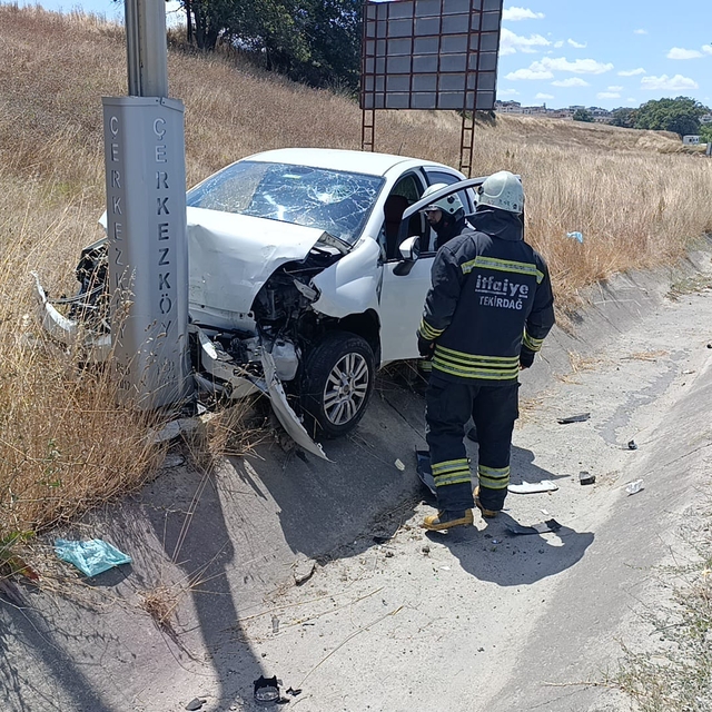 Tekirdağ'da zincirleme kazada 1'i ağır 3 kişi yaralandı