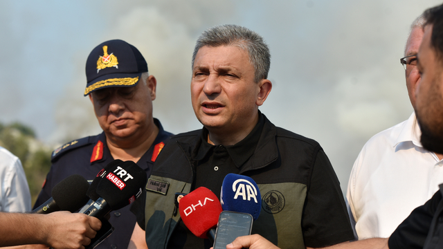 Kumluca'da orman yangını (5)