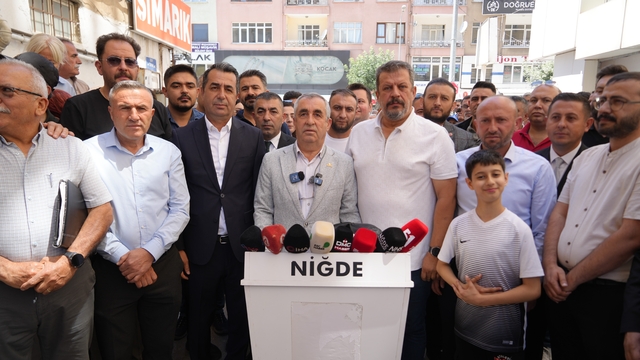 CHP Niğde'de toplu istifa: 5 bin 300 üyenin partiden ayrıldığı açıklandı