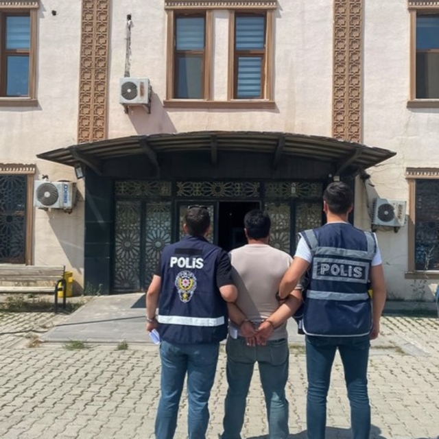 Muş'ta 3 yıl 9 ay hapis cezasıyla aranan hükümlü yakalandı