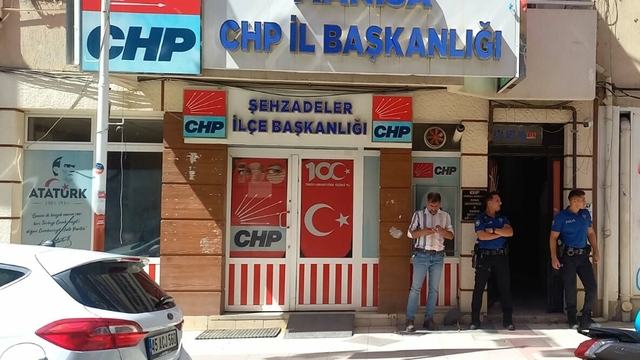 CHP Manisa İl Başkanlığı'nda kavga: 1 yaralı