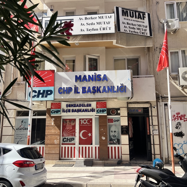 Manisa CHP İl Başkanlığı'nda kavga: 1 yaralı