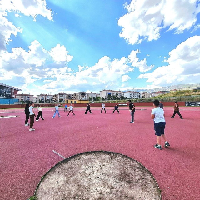Erzincan'da GSB Yaz Spor Okulları 760 sporcuyu yaz tatilinde sporla buluştu...