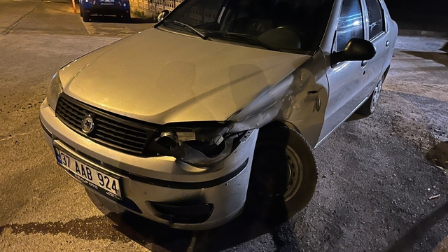 Kastamonu'da iki otomobil çarpıştı: 2 yaralı