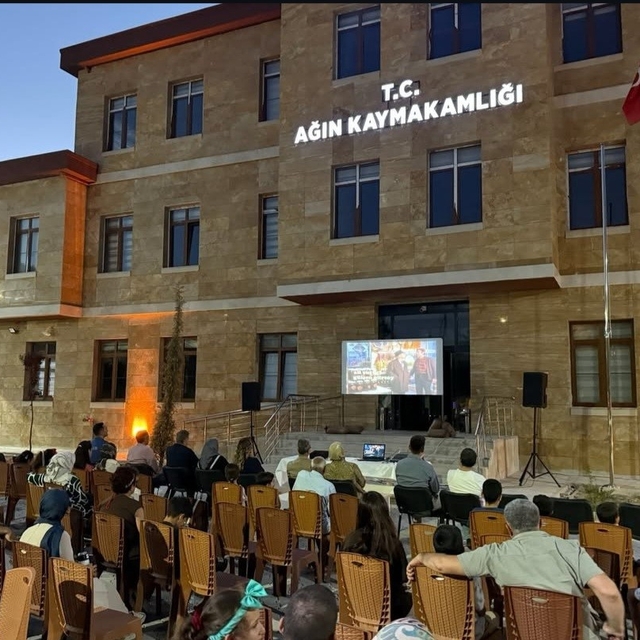 Elazığ'da açık hava sineması etkinliği