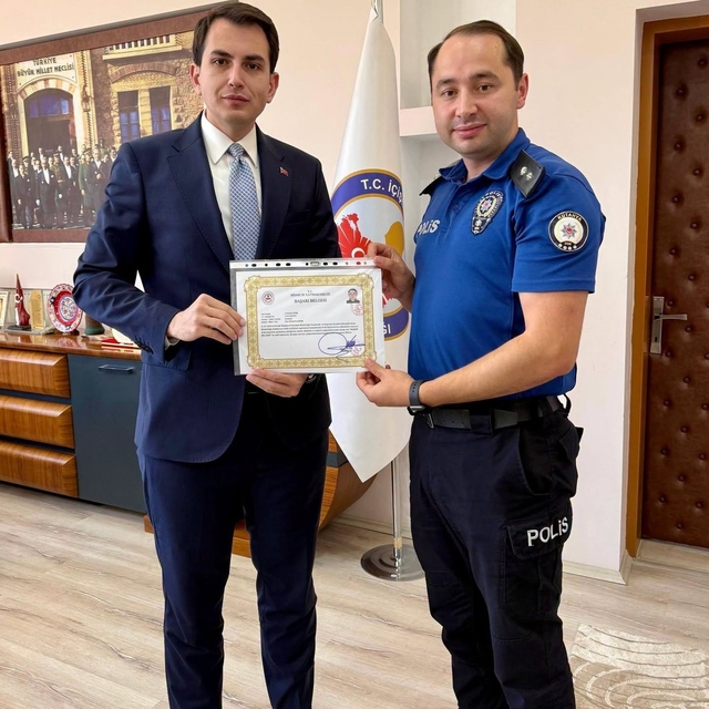 Hisarcık'ta emniyet personeline Başarı Belgesi