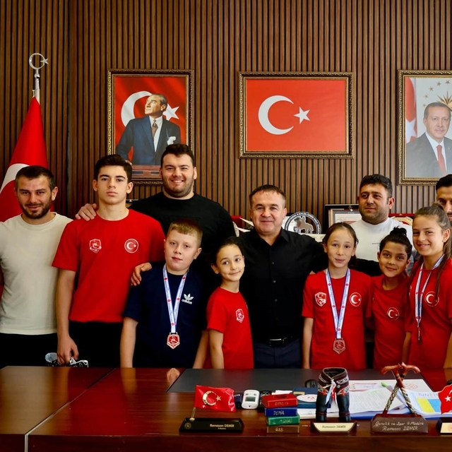 10 bin sporcunun yarıştığı Türkiye şampiyonasında Bilecikli güreşçilerden b...