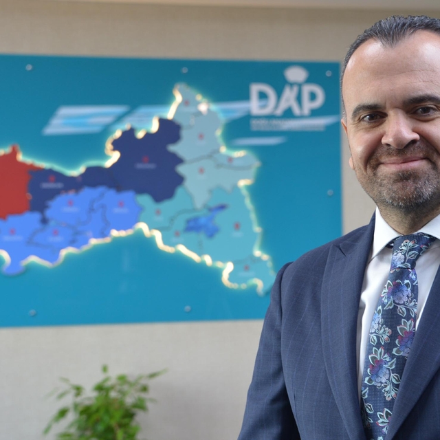 Yapay zeka ve teknolojiyle gençler tarıma, kadınların yeteneği ekonomiye ka...