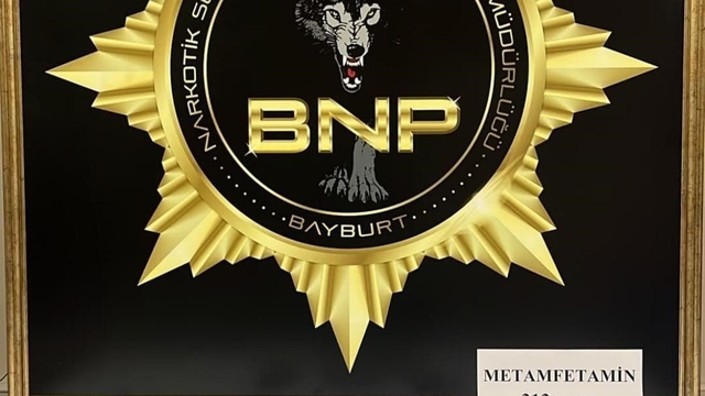 Bayburt'ta midesinden 47 parça halinde 313 gram metamfetamin çıkan şüpheli tutuklandı