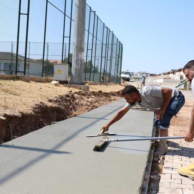 Didim Belediyesi ekipleri daha güvenli yaya ulaşımı için sahada
