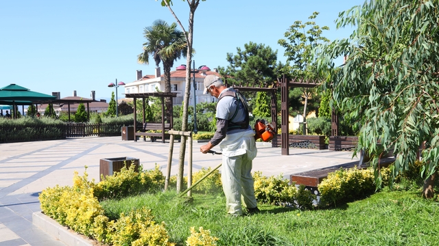 Darıca'da cadde ve sokaklar baştan aşağı temizleniyor