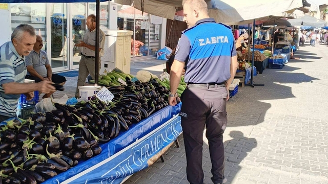 Germencik'te pazarda etiket denetimi