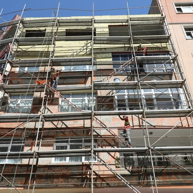 Ordu Büyükşehir, Ünye'nin çehresini değiştiriyor
44 binanın cephe iyileştir...