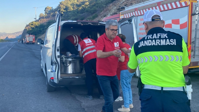 Balıkesir Edremit'teki yangın 2'nci gününde (2)