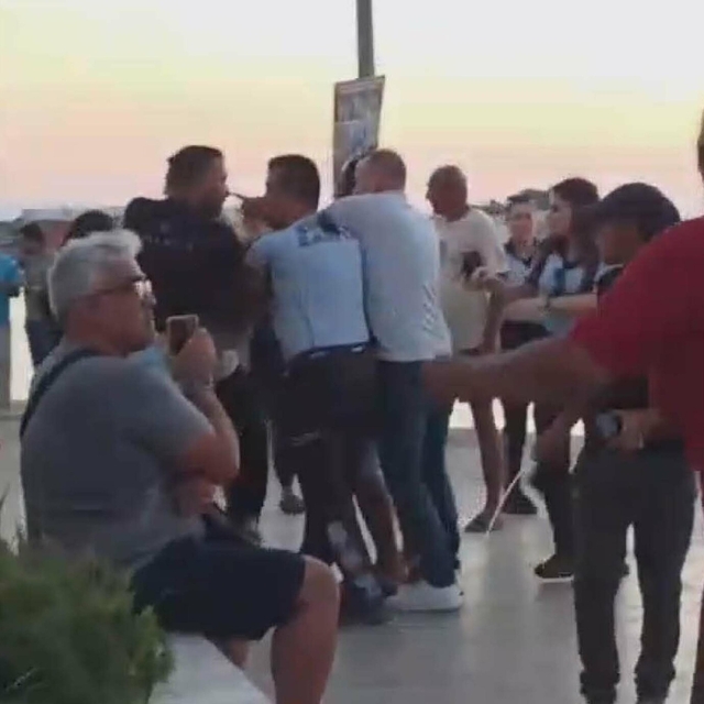 Zabıta memurunu darbeden dilenci 2 kadın tutuklandı