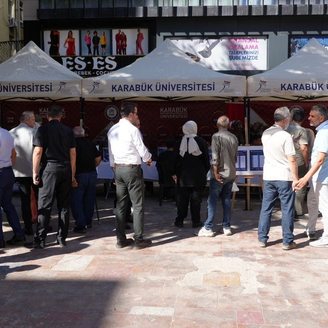 KBÜ, şehir merkezinde geleceğin mesleklerini tanıttı