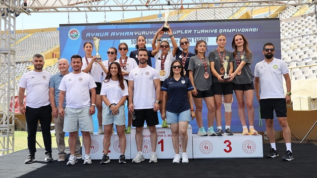Manisa BBSK'dan Türkiye Kupası'nda madalya yağmuru